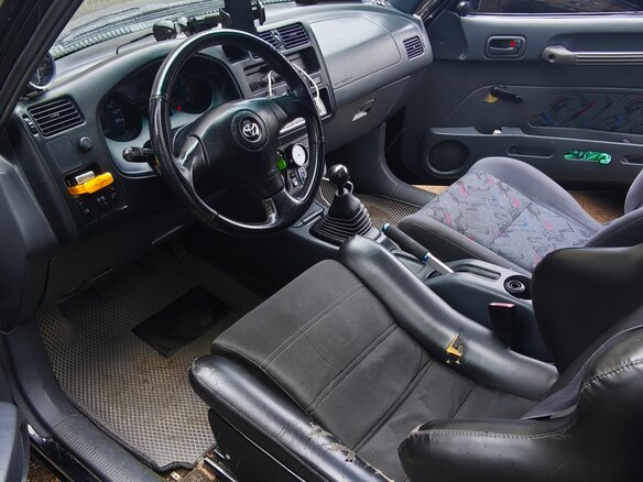 1997 Toyota RAV4 I (XA10), чёрный, 825000 рублей - вид 3