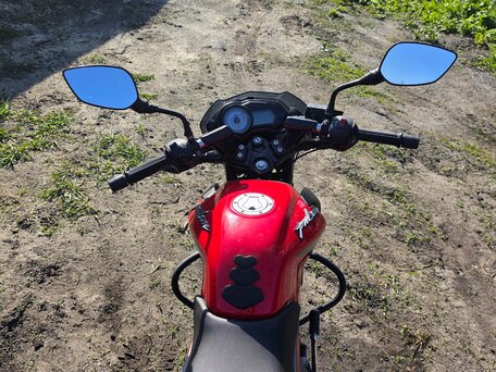2021 Bajaj Pulsar NS 125, красный, 140000 рублей, вид 3