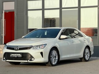 2017 Toyota Camry VII (XV50) Рестайлинг 2, белый, 2350000 рублей, вид 5