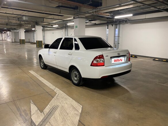 2015 Lada (ВАЗ) Priora I Рестайлинг, белый, 580000 рублей - вид 4