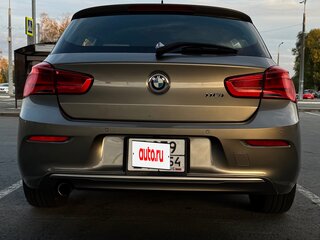 2015 BMW 1 серии 118i II (F20/F21) Рестайлинг, серый, 1550000 рублей, вид 5