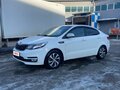 2017 Kia Rio III Рестайлинг, белый, 900000 рублей - вид 1