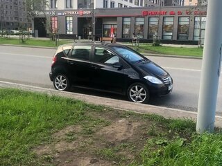 2011 Mercedes-Benz A-Класс 180 II (W169) Рестайлинг, чёрный, 670000 рублей, вид 1