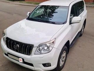 2013 Toyota Land Cruiser Prado 150 Series, белый, 2450000 рублей, вид 2