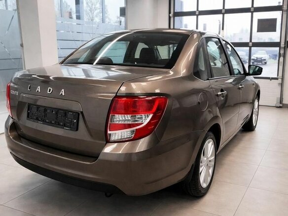 2026 Lada (ВАЗ) Granta I Рестайлинг, серый, 1114000 рублей - вид 3