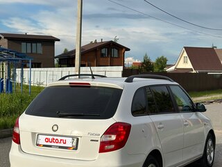 2011 Skoda Fabia II Рестайлинг, белый, 410000 рублей, вид 4