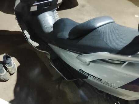 2005 Suzuki Burgman (SkyWave) 250, белый, 210000 рублей, вид 4