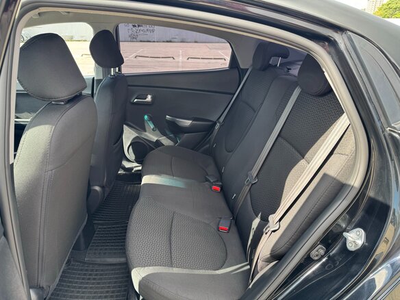 2013 Kia Rio 4-speed III, чёрный, 949000 рублей - вид 12