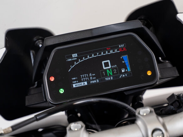 2017 Yamaha MT-10SP, чёрный, 1100000 рублей - вид 11