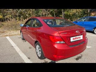 2015 Hyundai Solaris I Рестайлинг, красный, 725000 рублей, вид 2