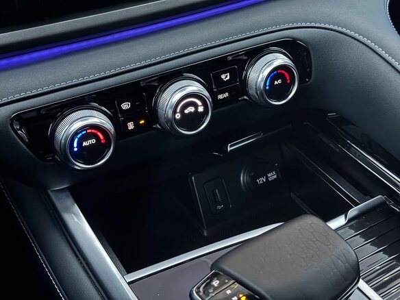 2024 Changan CS95 I Рестайлинг 2, серый, 3100000 рублей - вид 17
