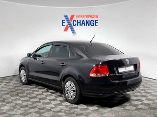 2014 Volkswagen Polo V, чёрный, 424000 рублей, вид 3