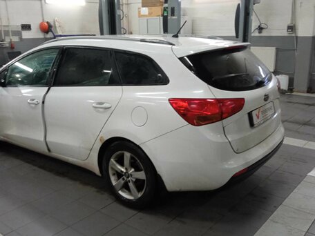 2015 Kia Ceed II Рестайлинг, бежевый, 1099000 рублей, вид 4