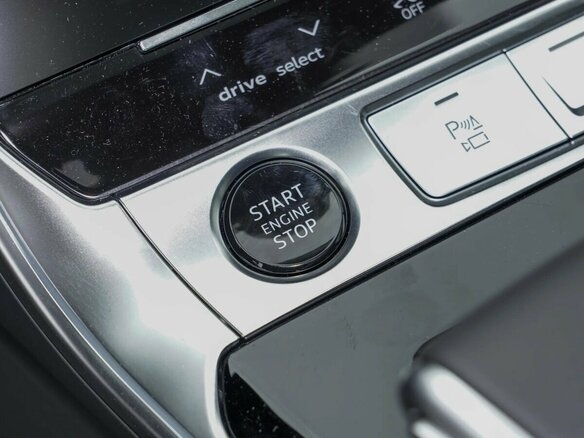 2025 Audi A7 45 TFSI II (4K), серый, 7840000 рублей - вид 10