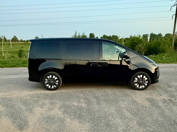 2021 Hyundai Staria I, чёрный, 4050000 рублей - вид 6