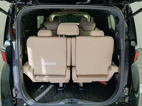 2026 Toyota Alphard IV, чёрный, 14000000 рублей - вид 18