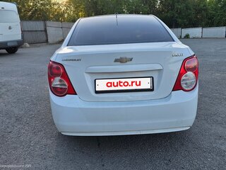 2013 Chevrolet Aveo II, белый, 625000 рублей, вид 2