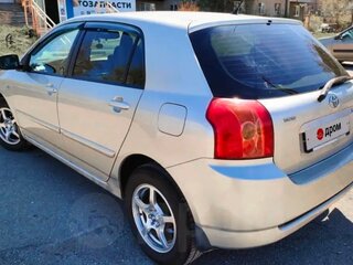 2005 Toyota Corolla IX (E120, E130) Рестайлинг, серебристый, 700000 рублей, вид 4