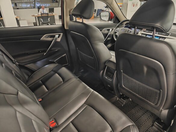 2021 Geely Atlas I, красный, 1530000 рублей - вид 8