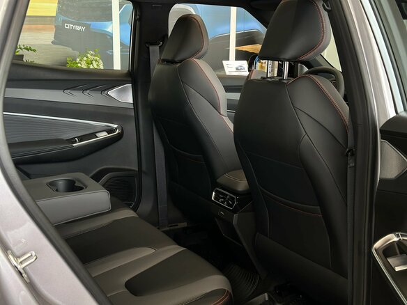 2026 Geely Cityray, серебристый, 3099990 рублей - вид 18