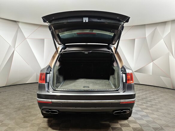 2018 Bentley Bentayga I, серый, 8119000 рублей - вид 11