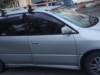 1998 Toyota Ipsum I (M10), серебристый, 320000 рублей, вид 3