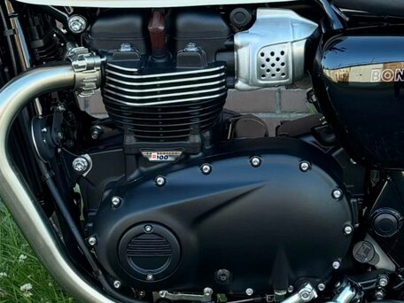2021 Triumph Bonneville T100, синий, 950000 рублей, вид 3