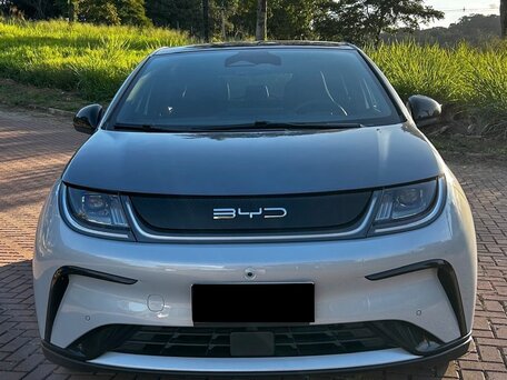2024 BYD Dolphin 44.9 kWh I, серебристый, 1500000 рублей, вид 1
