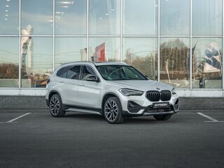 2020 BMW X1 20i xDrive II (F48) Рестайлинг, белый, 3755000 рублей, вид 1