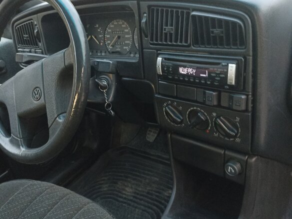 1991 Volkswagen Passat B3, пурпурный - вид 4