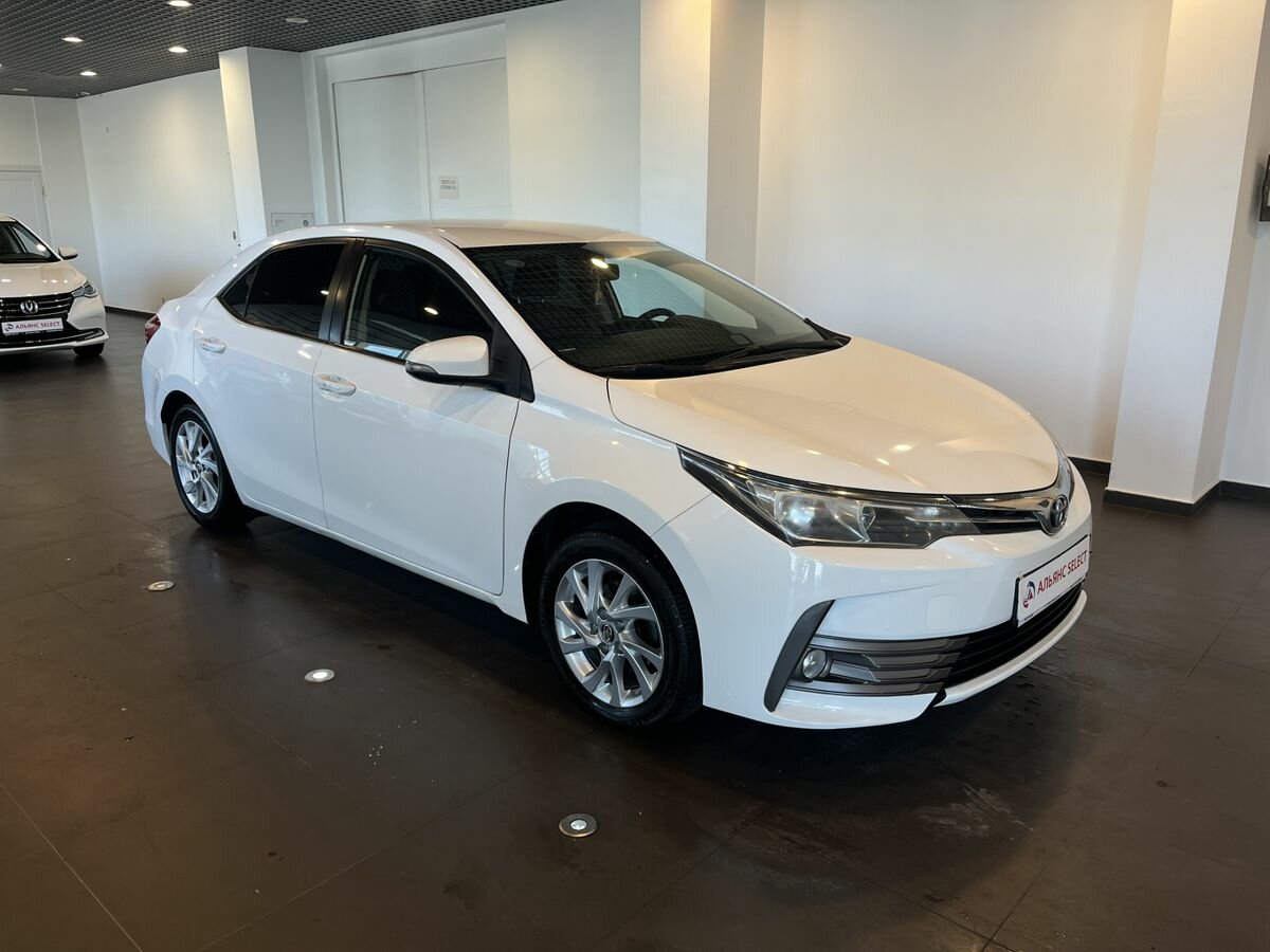 Открыть фотографии: Toyota Corolla XI (E160, E170, E180) Рестайлинг 1