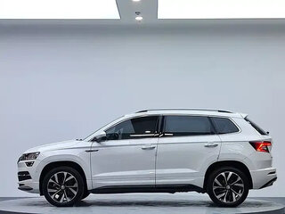 2023 Skoda Karoq I Рестайлинг, белый, 1650084 рублей, вид 3