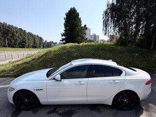 2016 Jaguar XE EcoBoost I, белый, 1990000 рублей, вид 2