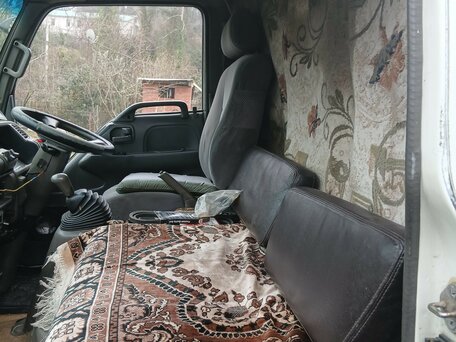 1997 Isuzu Elf (N-series), белый, 650000 рублей, вид 3