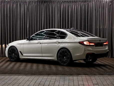2019 BMW 5 серии 520i VII (G30/G31/G38), белый, 2995000 рублей, вид 4