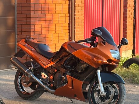 2005 Kawasaki ZZR 400, чёрный, 270000 рублей, вид 1