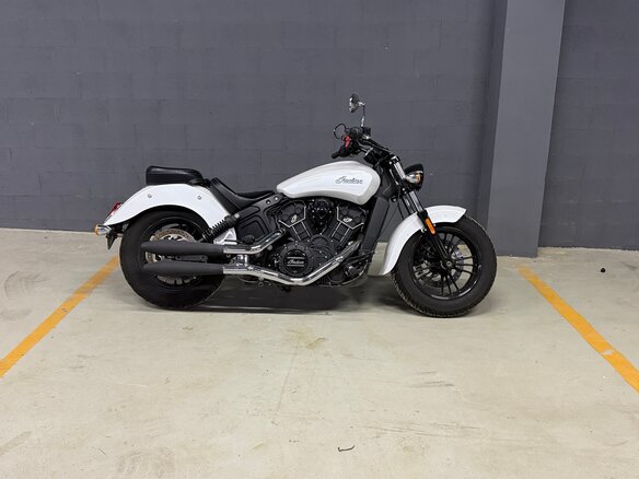 2016 Indian Scout, белый, 888000 рублей - вид 5