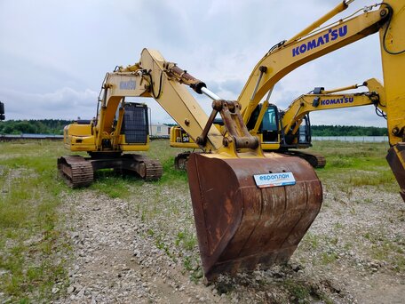 2020 Komatsu PC220-8, жёлтый, 8180000 рублей, вид 2
