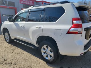 2015 Toyota Land Cruiser Prado 150 Series Рестайлинг 1, белый, 3250000 рублей, вид 3
