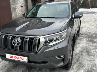 2019 Toyota Land Cruiser Prado 150 Series Рестайлинг 2, серый, 4450000 рублей, вид 1