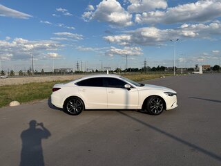 2015 Mazda 6 III (GJ) Рестайлинг, белый, 2000000 рублей, вид 3