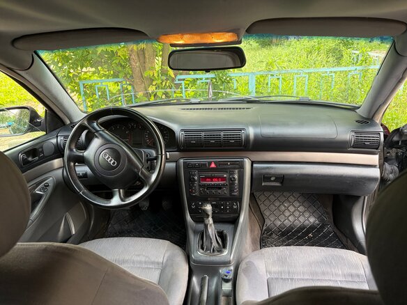 1999 Audi A4 I (B5) Рестайлинг, чёрный, 260000 рублей - вид 5