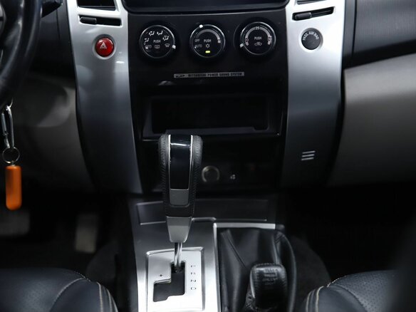 2011 Mitsubishi Pajero Sport II, коричневый - вид 14