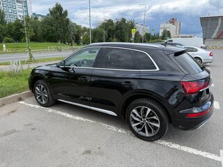 2020 Audi Q5 45 TFSI II (FY) Рестайлинг, чёрный, 4450000 рублей, вид 4