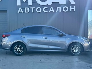 2018 Kia Rio IV, серый, 1170000 рублей, вид 4