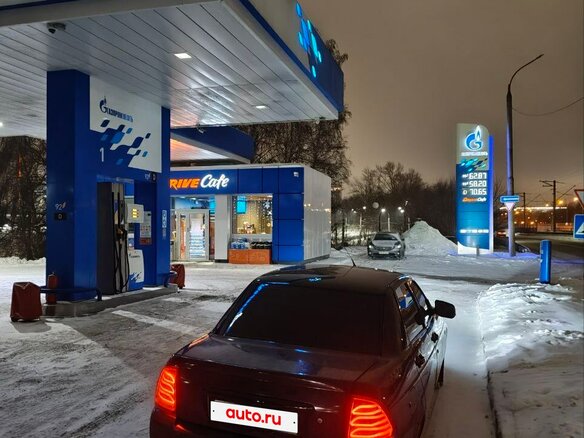 2013 Lada (ВАЗ) Priora I Рестайлинг, пурпурный, 370000 рублей - вид 2