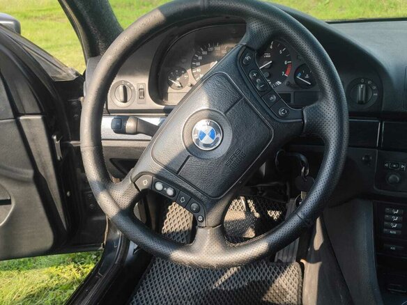 1998 BMW 5 серии 528i IV (E39), чёрный, 550000 рублей - вид 11