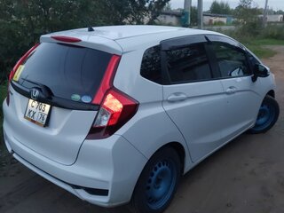 2019 Honda Fit III Рестайлинг, белый, 1180000 рублей, вид 5