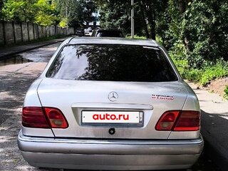 1997 Mercedes-Benz E-Класс 230 II (W210, S210), серебристый, 320000 рублей, вид 4