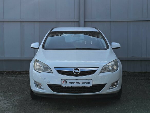 2011 Opel Astra J, белый - вид 1